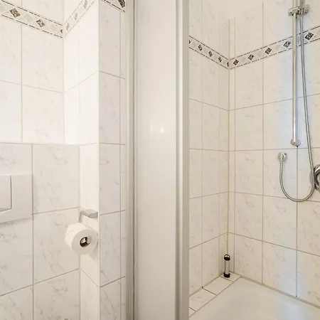 Dora App 08 アパート ゼーバート・ヘリングスドルフ